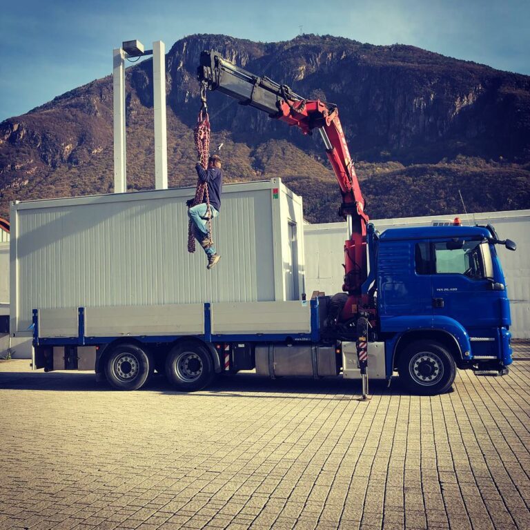 Instagram post from giafatto_entertainment. This post is in position 9.